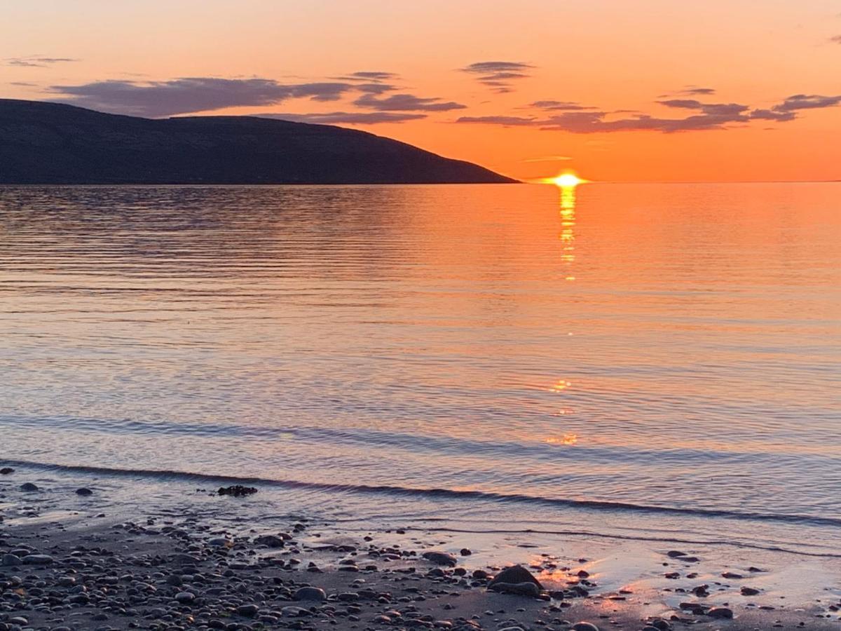 Burren Court Lodge แบลลีย์วอน ภายนอก รูปภาพ