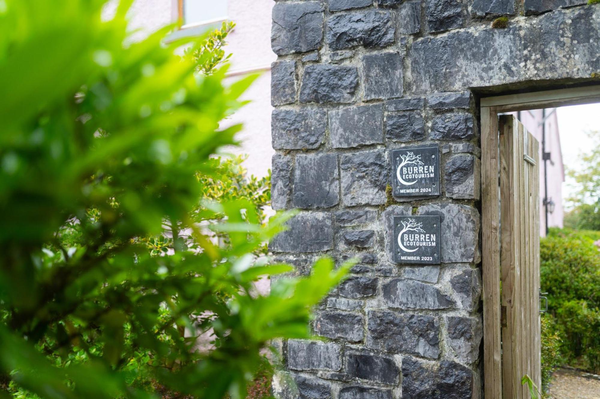Burren Court Lodge แบลลีย์วอน ภายนอก รูปภาพ