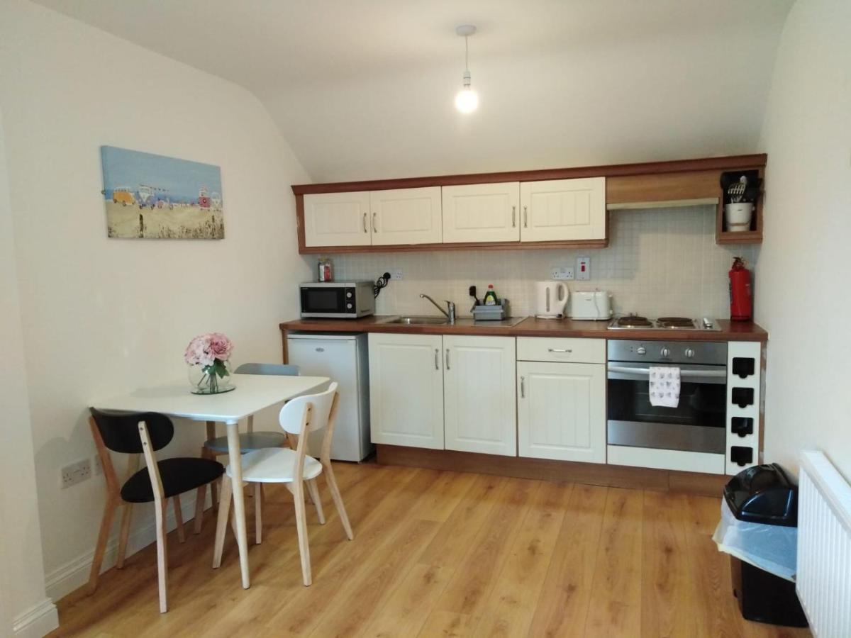 Burren Court Lodge แบลลีย์วอน ภายนอก รูปภาพ